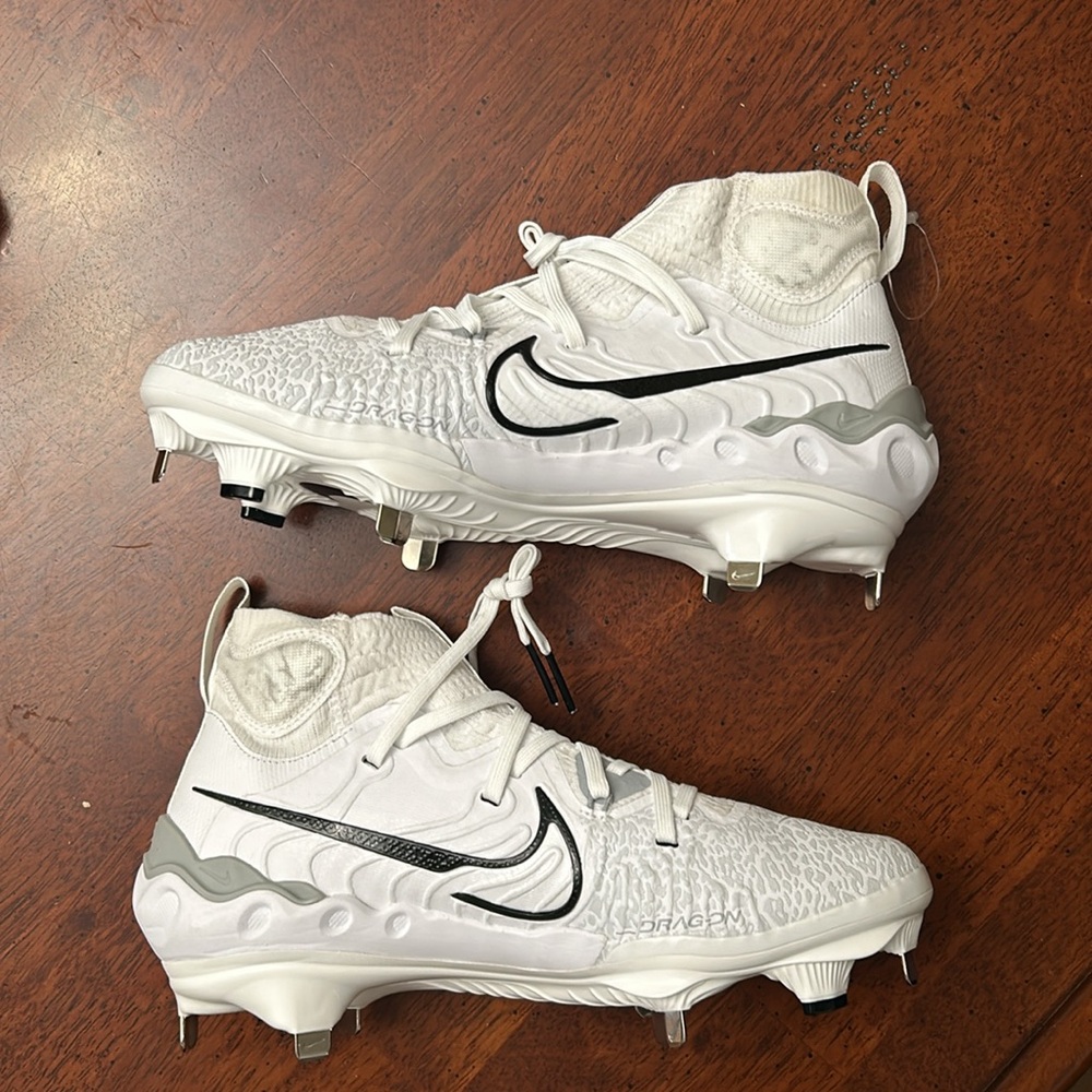NWOT Nike Alpha Huarache Nxt White/Grey Metal Baseball Cleats DJ6517-100 Size 7
